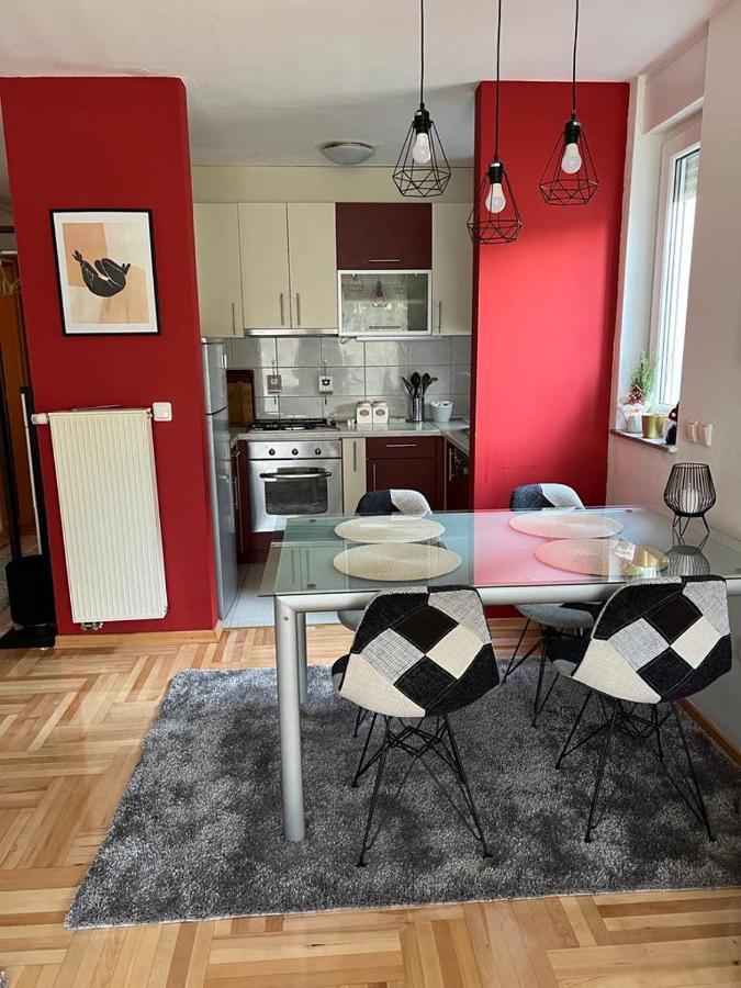 Apartman West - Private Parking Place Zagreb Exteriör bild