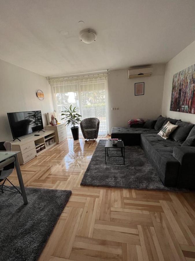 Apartman West - Private Parking Place Zagreb Exteriör bild